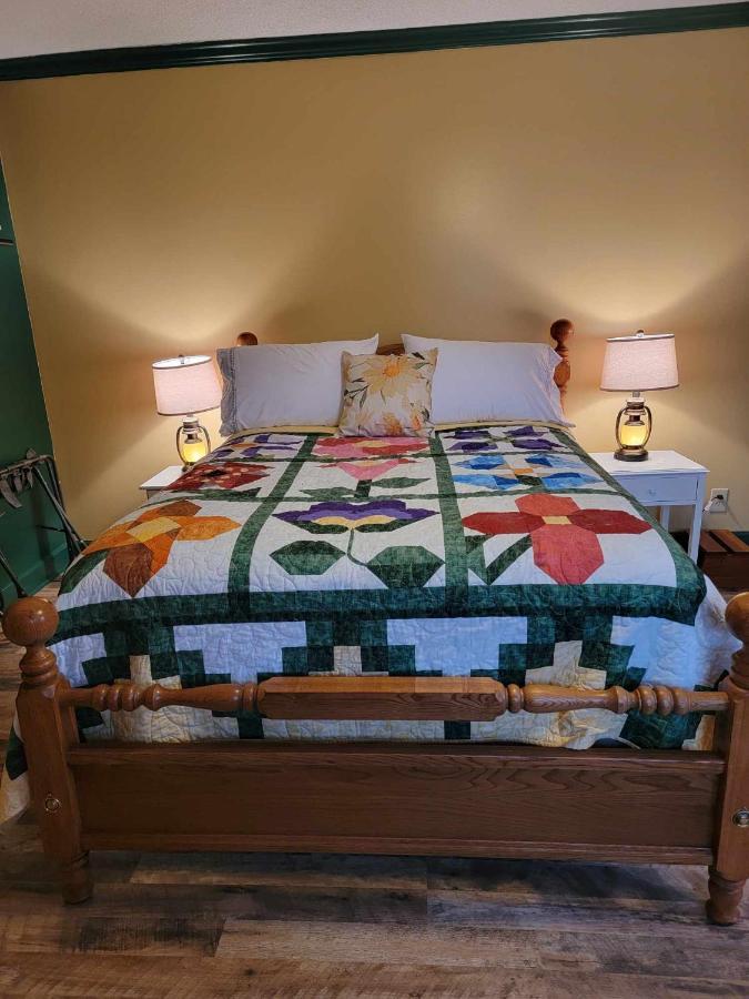 Moonlight Manor Bed & Breakfast Floyd Kültér fotó